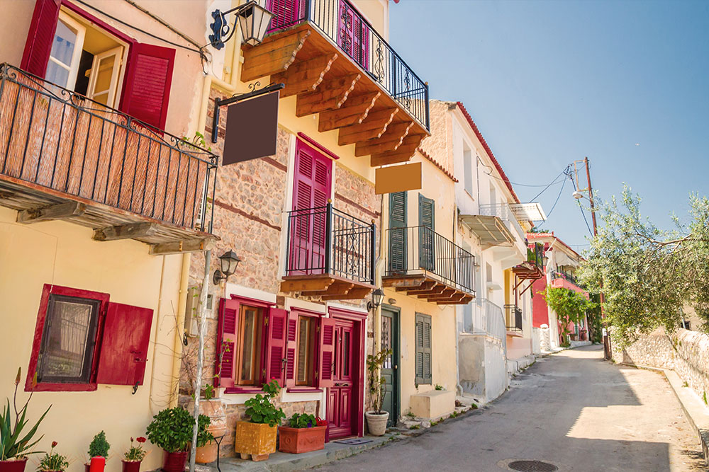 amphora-explore-city-nafplio-old-house